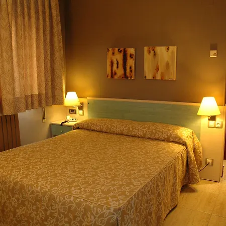 Rio Arga Отель Сарагоса