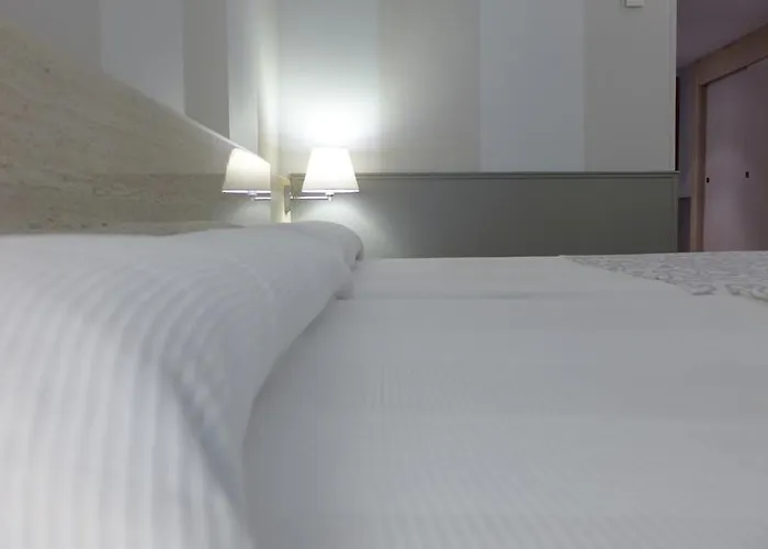 Отель Rio Arga Сарагоса